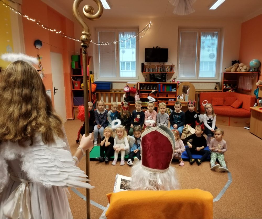 Mikuláš, čert a anděl